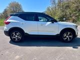 Volvo XC40 B5 AWD R Design Geartronic R Design 8fach - weiße Volvo XC40