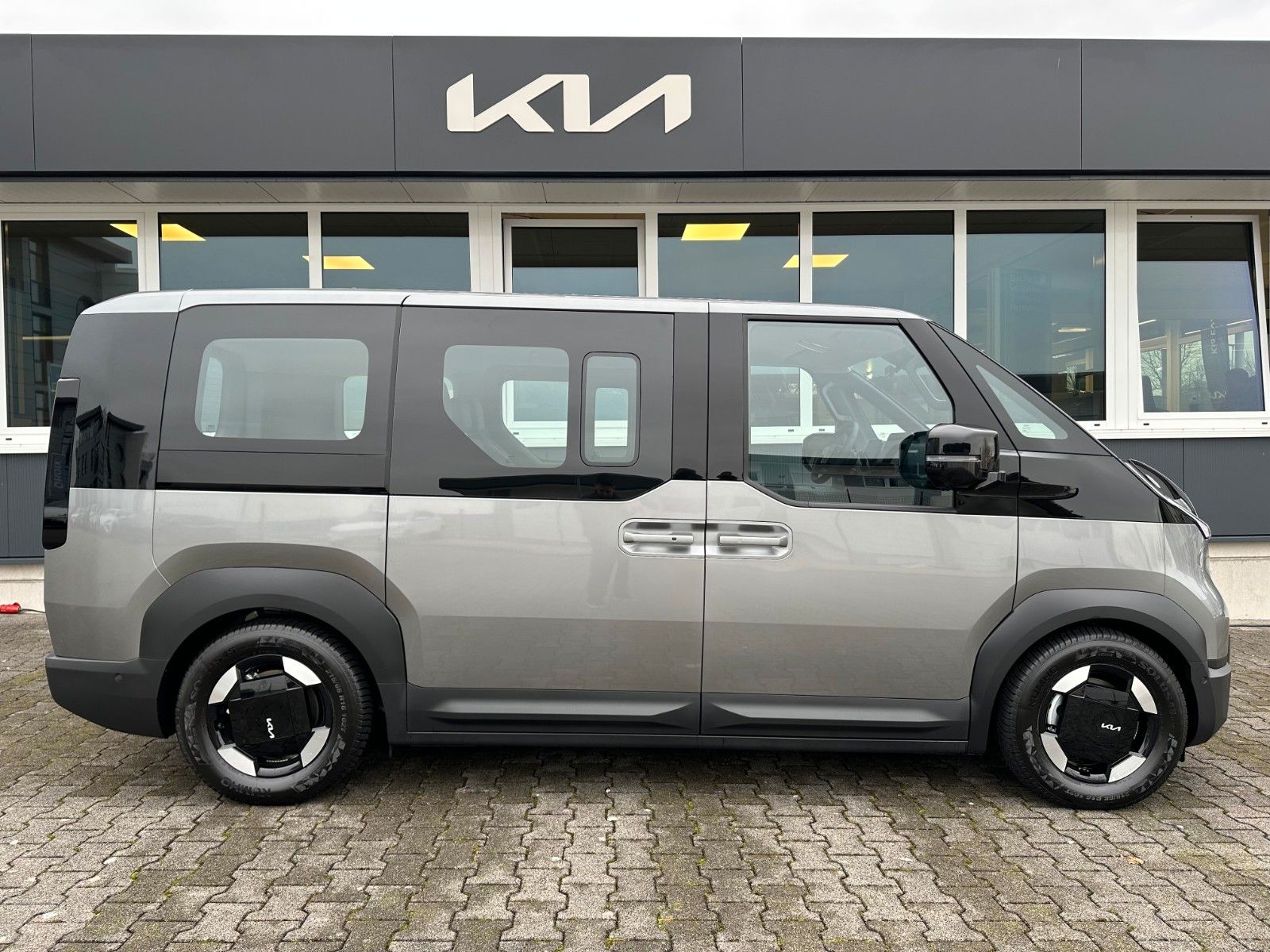 Fahrzeugabbildung Kia PV5 Passenger 71.2 ELITE WP SMP PP SP AW