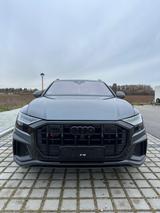 Audi SQ8 B&O*Matrix*360*Audi Excl.*AHK*Massage*Sitzkl - graue Audi SQ8