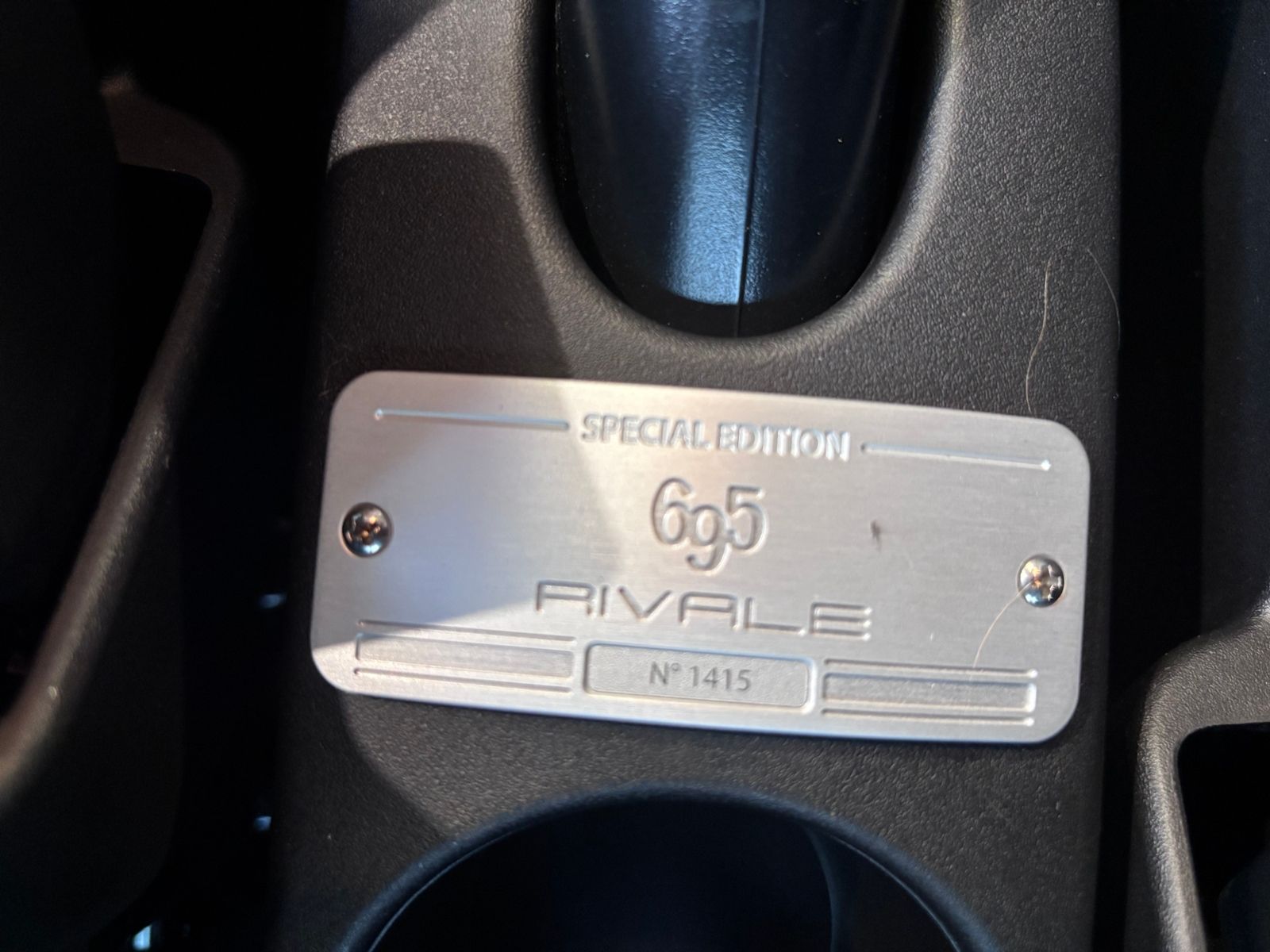 Fahrzeugabbildung Abarth 695C  Rivale  XENON LEDER ALU