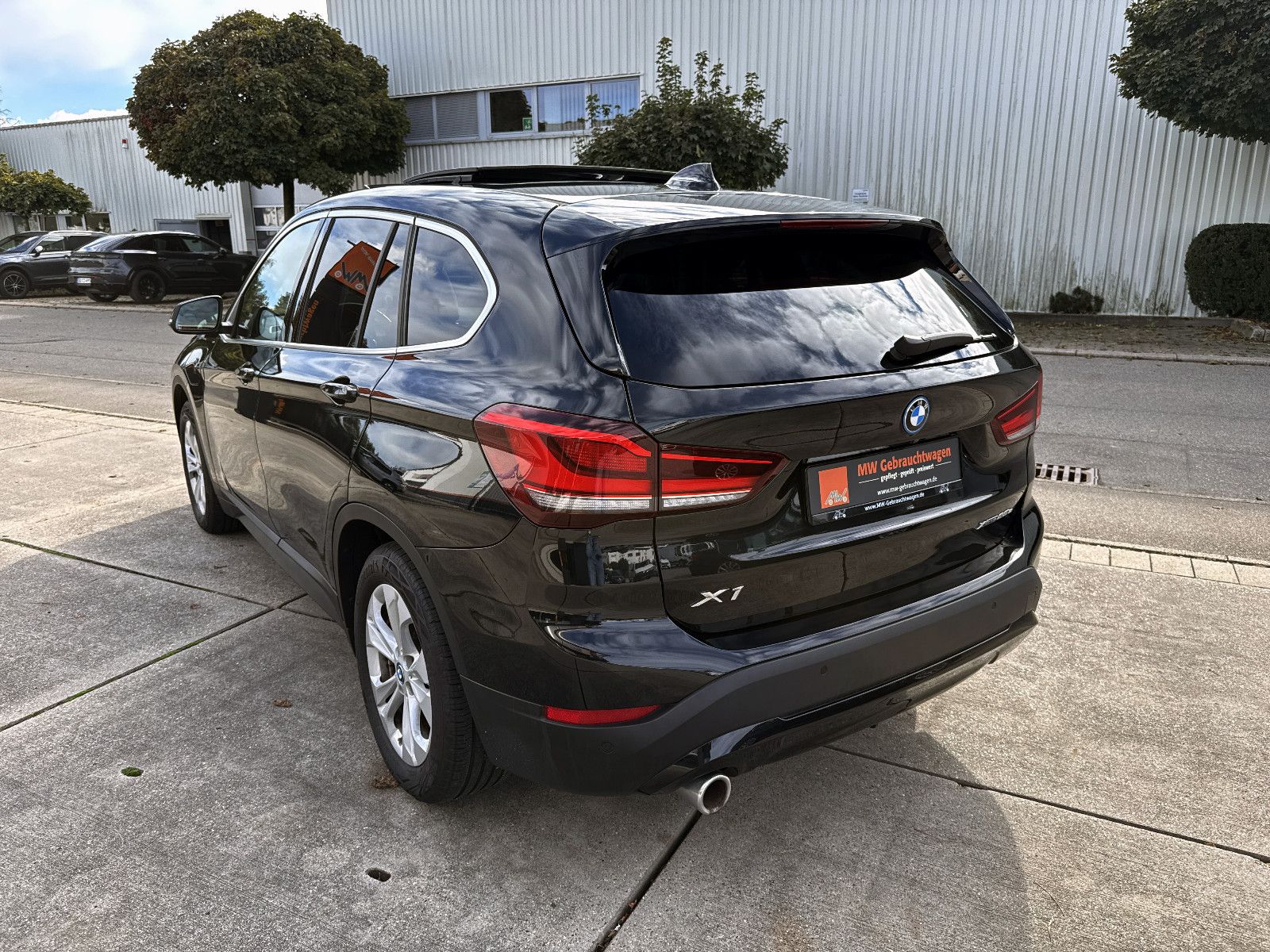 Fahrzeugabbildung BMW X1 xDrive25e Advantage ACC KAM AHK PANO HUD H&K