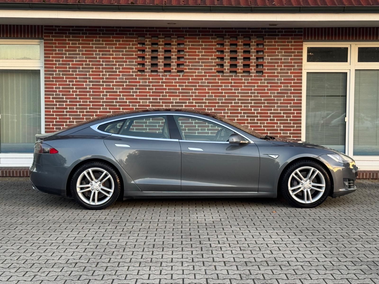 TESLA MODEL  - 421 CV - P85 - SUPERCHARGE GRATUITE
