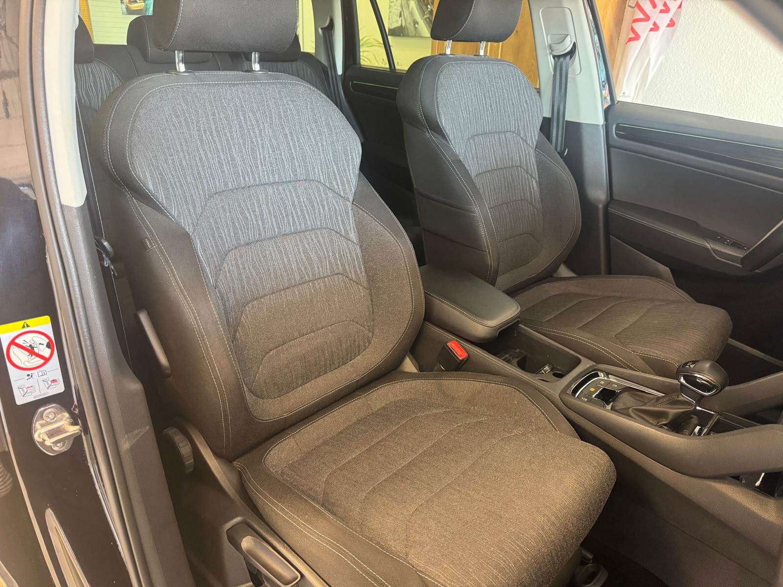 Fahrzeugabbildung SKODA Kodiaq Style  /AHK/1.HAND/SCHECKHEFT/NAVI