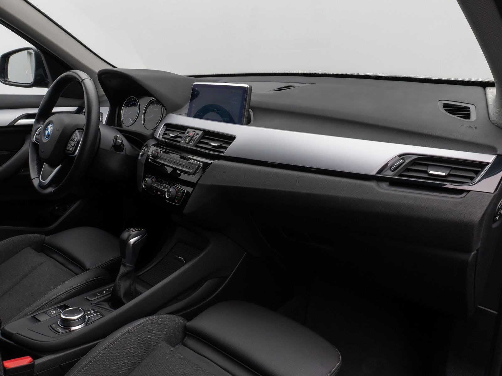 Fahrzeugabbildung BMW X1 xD25e Kamera DAB Komfort Sportsitz Parkassist