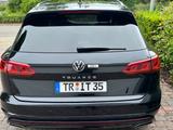Volkswagen Touareg 3.0 V6 TFSI R-Line, Garantie bis 11/27! - Volkswagen Touareg mit Benzin-Antrieb: Geländewagen, 3.2
