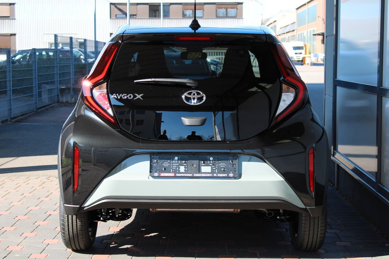 Fahrzeugabbildung Toyota Aygo X 1.0 Teamplayer