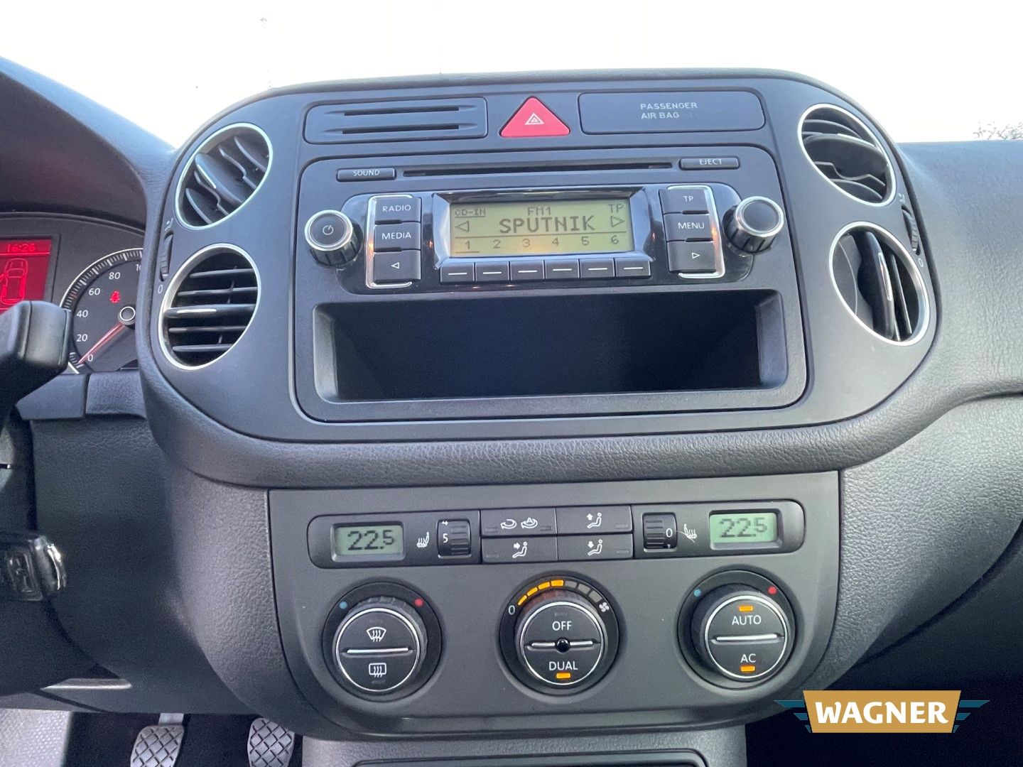 Fahrzeugabbildung Volkswagen Golf Plus V United 1.4 Klimaautomatik TÜV Neu