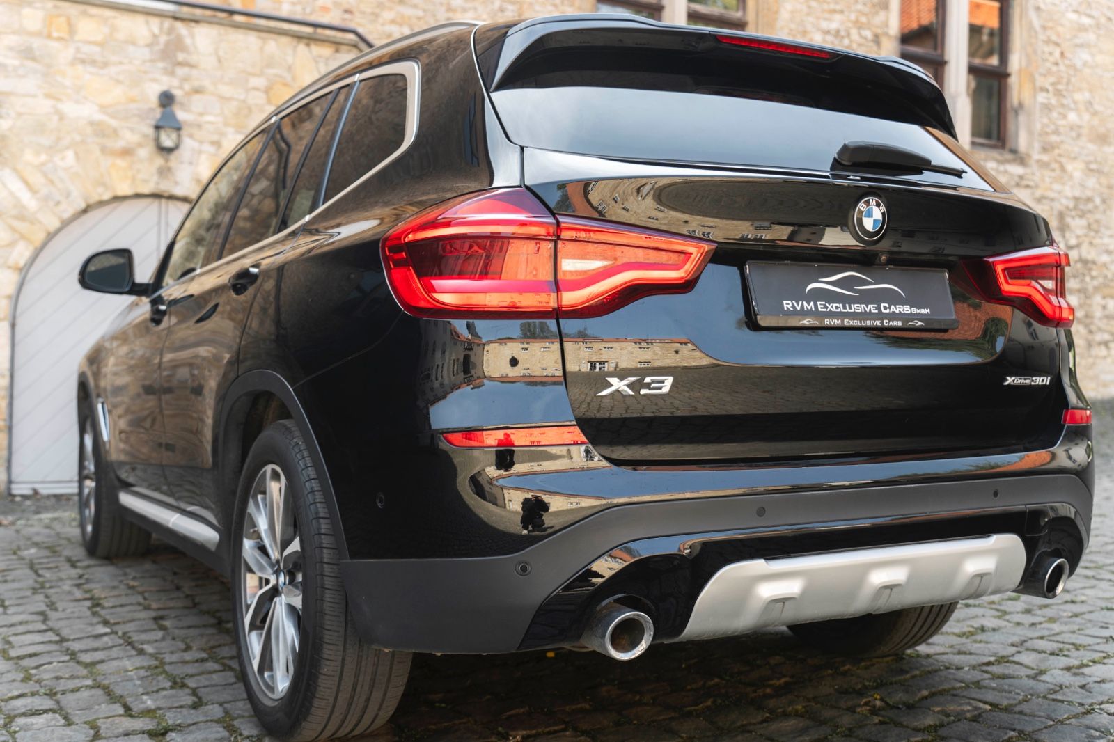 Fahrzeugabbildung BMW X3 xDrive 30i xLine LED Pano HIFI Driving Assist