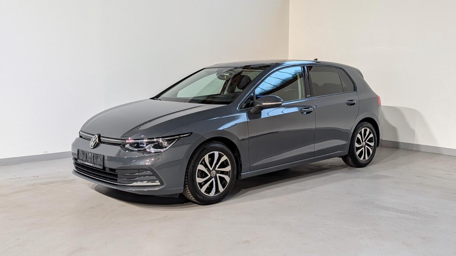 Volkswagen Golf VIII Lim. Active MATRIX/AHK/PANO/ACC/CAM