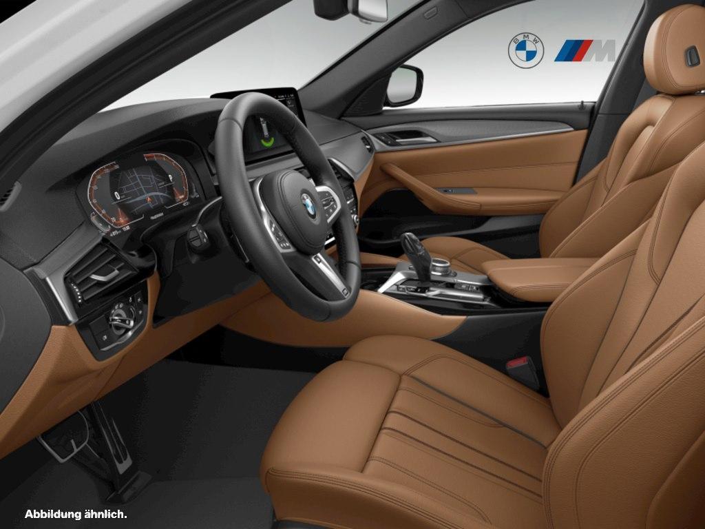 BMW 520d xDrive Touring M Sport HiFi LED Driving Ass