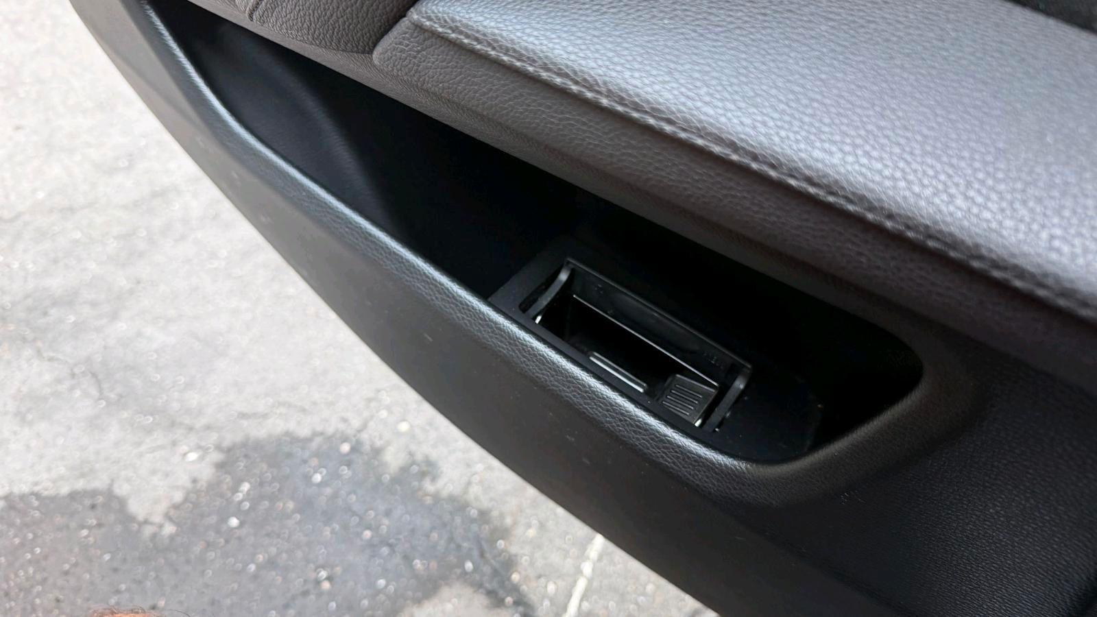 BMW 520 2010 — photo 8