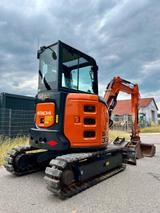 Hitachi ZX 33U-5A**Bj. 2016**1.266 Std.**Gummipads - Hitachi LKWs