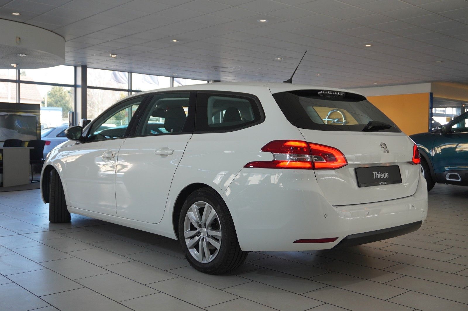Fahrzeugabbildung Peugeot 308 SW 1.5D ACTIVE NAVI/LED/SHZ/TEMP./PDC/KLIMA