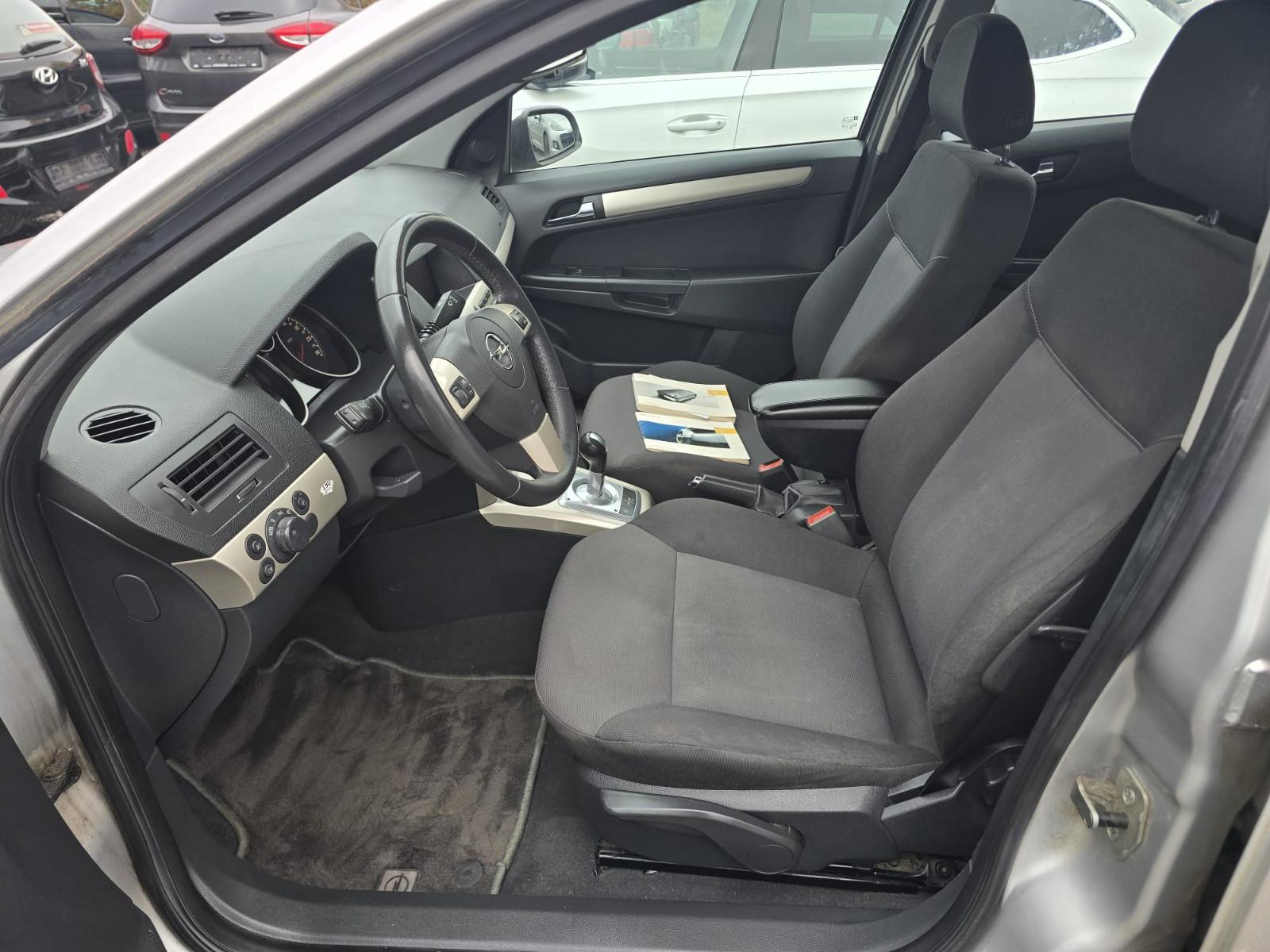 Opel Astra 2008 — photo 9