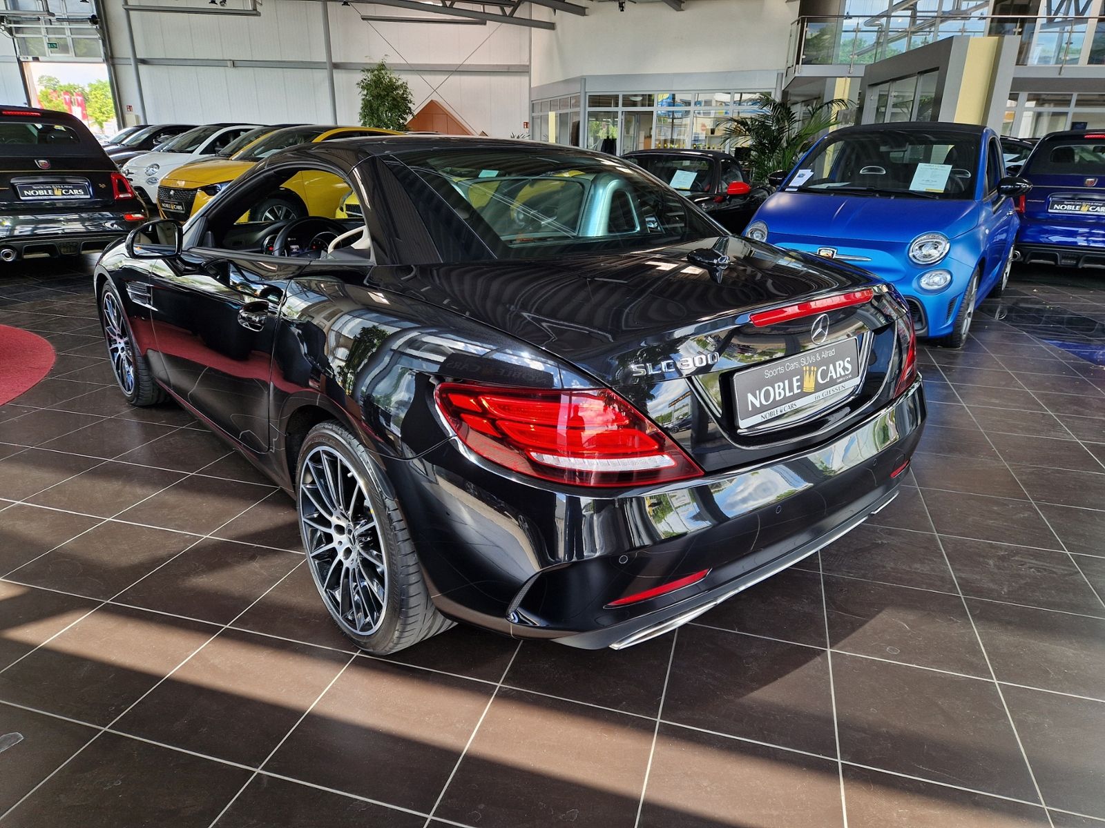 Fahrzeugabbildung Mercedes-Benz SLC 300 AMG Line LED NAVI ALU