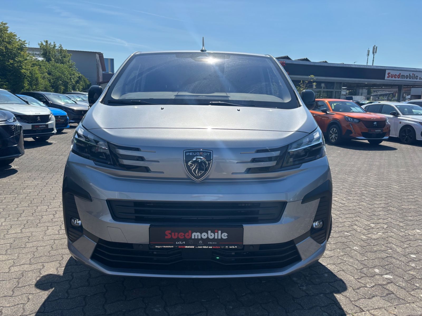 Peugeot Traveller L2 2.0 BlueHDi 180 EAT8 Allure imagem 2
