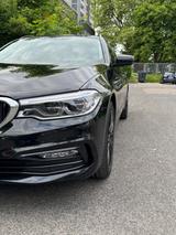 BMW 520d xDrive Touring A - - BMW 520 in Köln