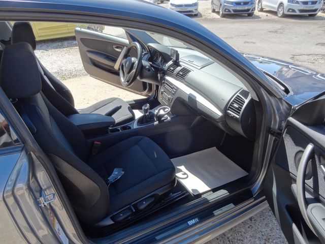 Fahrzeugabbildung BMW 118d/1.Hand/Xenon/SitzH/PDC/Voll BMW Service/