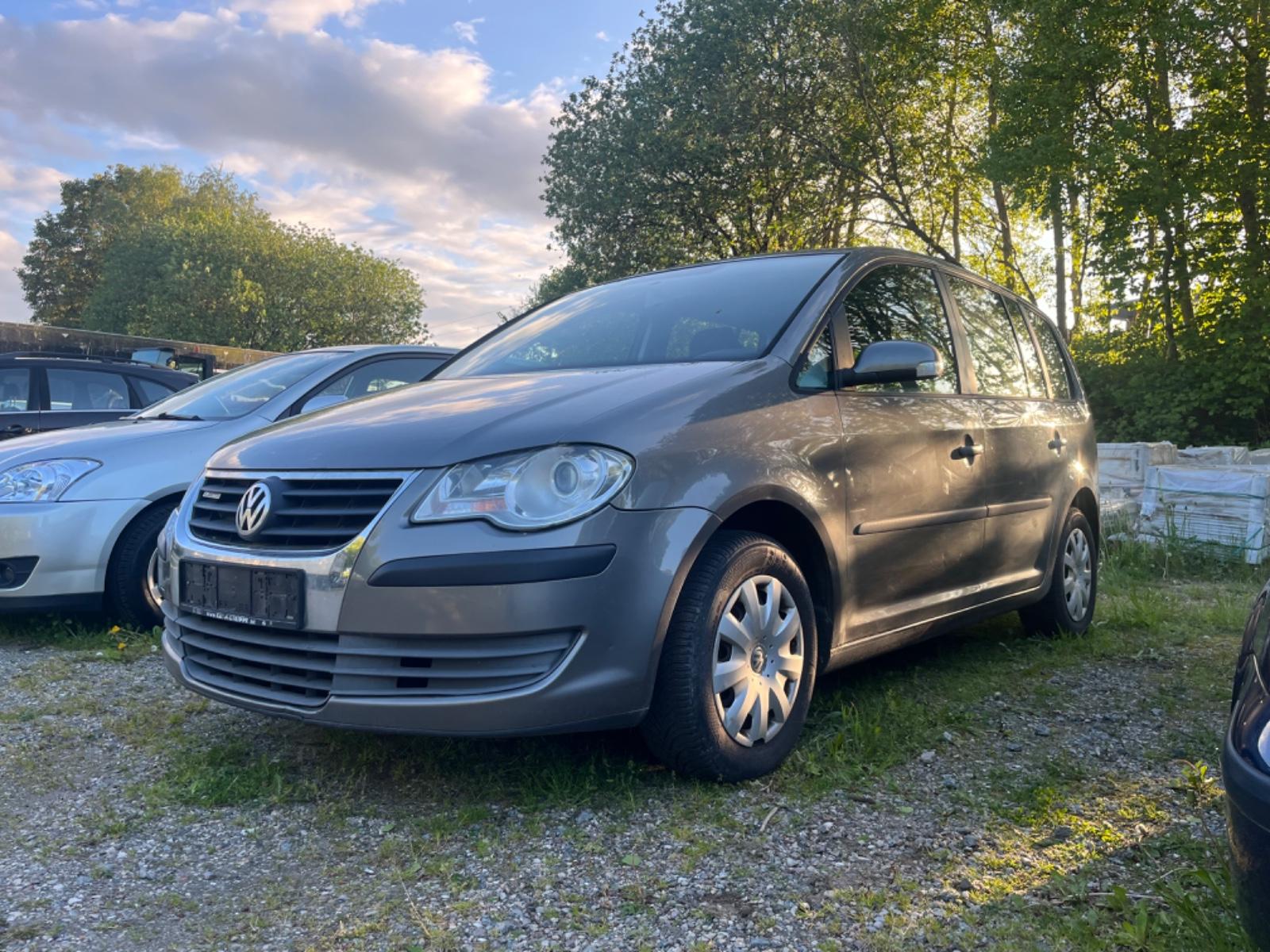 Volkswagen Touran Conceptline 1.9 TDI/7SITZER/KLIMA/TEMPO