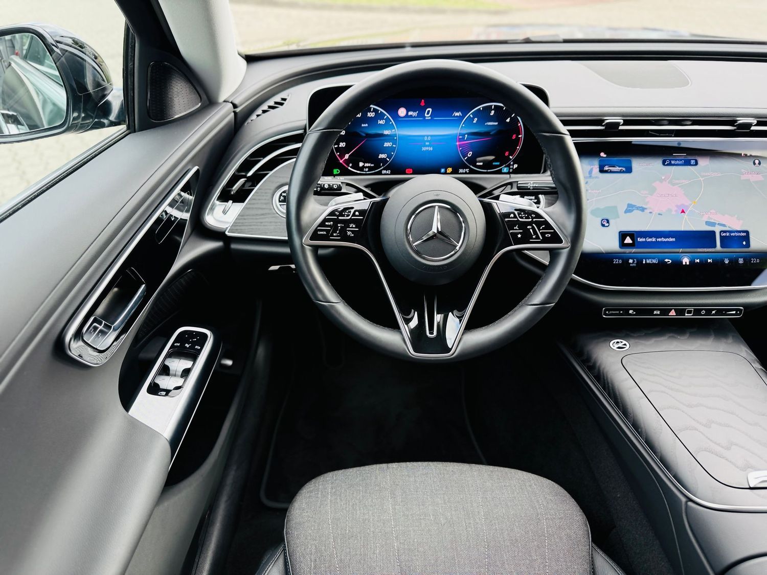 Fahrzeugabbildung Mercedes-Benz E 220 T d AVANTGARDE Advanced, AHK schw., Winter