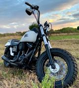 Harley-Davidson Street Bob  - HARLEY-DAVIDSON WEIß