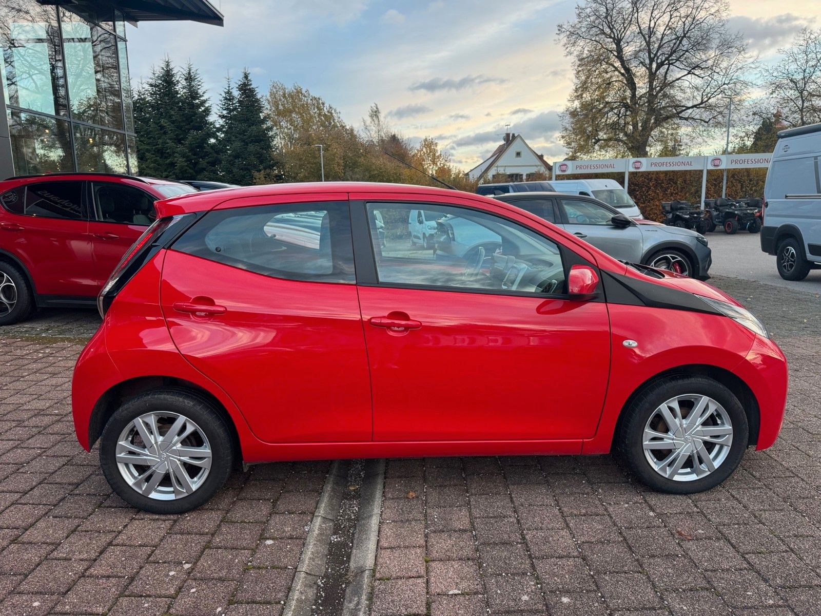 Fahrzeugabbildung Toyota Aygo x-play touch | Kamera | Radio | USB