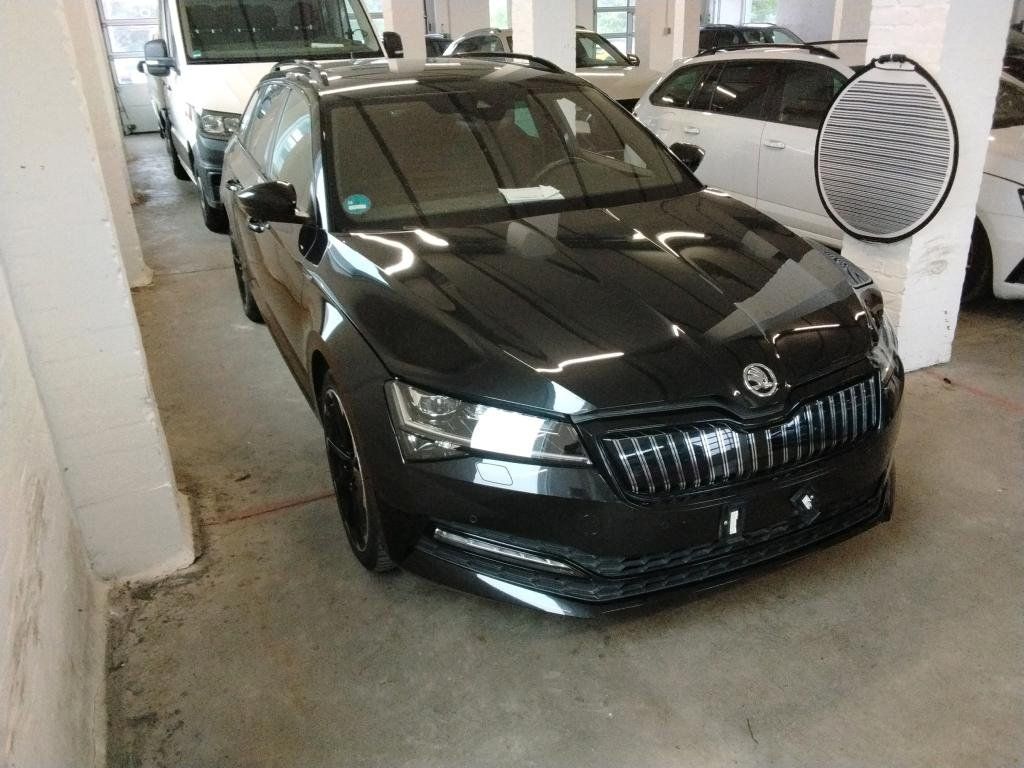 Fahrzeugabbildung SKODA Superb Combi 1.4 TSI Sportline iV/AHK/KAMERA/ACC