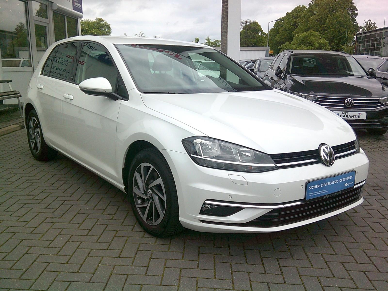 Volkswagen Golf 1.5 TSI Sound 1.HAND,AHK,SHZ,NAVI,PDC,KLIMA