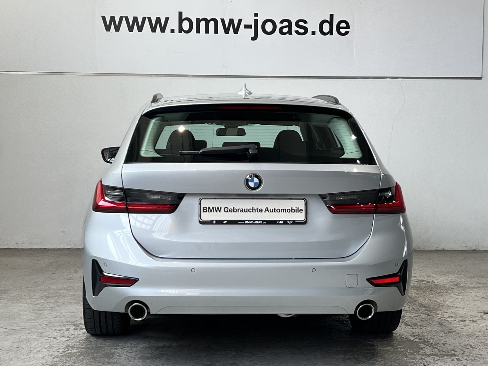 Fahrzeugabbildung BMW 320d DAB Tempomat AHK Shz PDC