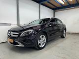 Mercedes-Benz GLA 200 d Urban TOPZUSTAND - : Violett, Dachreling