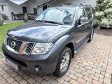 Nissan Pathfinder 3.0 V6 dCi DPF LE 4WD Automatik LE - Nissan Pathfinder mit Diesel-Antrieb: V6