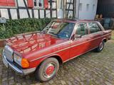 Mercedes-Benz W123 230E, 2. Hand gepflegt - Mercedes-Benz 230: Ge