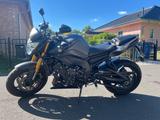 Yamaha FZ8 - YAMAHA FZ8