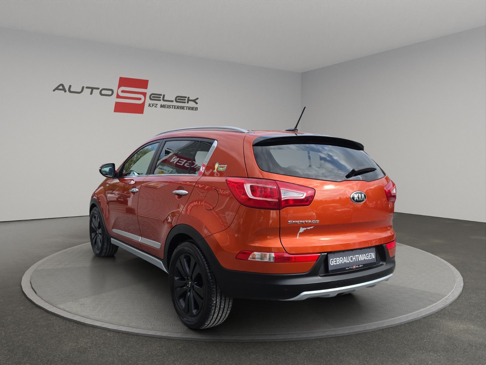 Fahrzeugabbildung Kia Sportage  ALLRAD 4X4 AUTOMAT/PANORAMA/NAVI/XENON