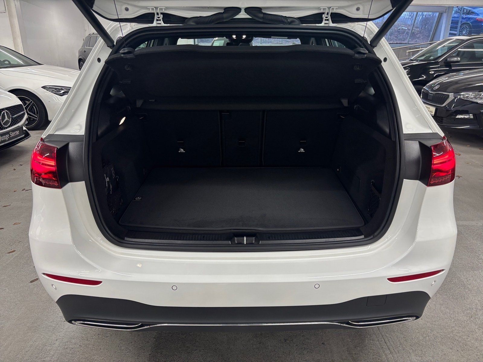 Fahrzeugabbildung Mercedes-Benz B 200 Progressive*AHK*LED*Kamera*EasyPack*Wides*