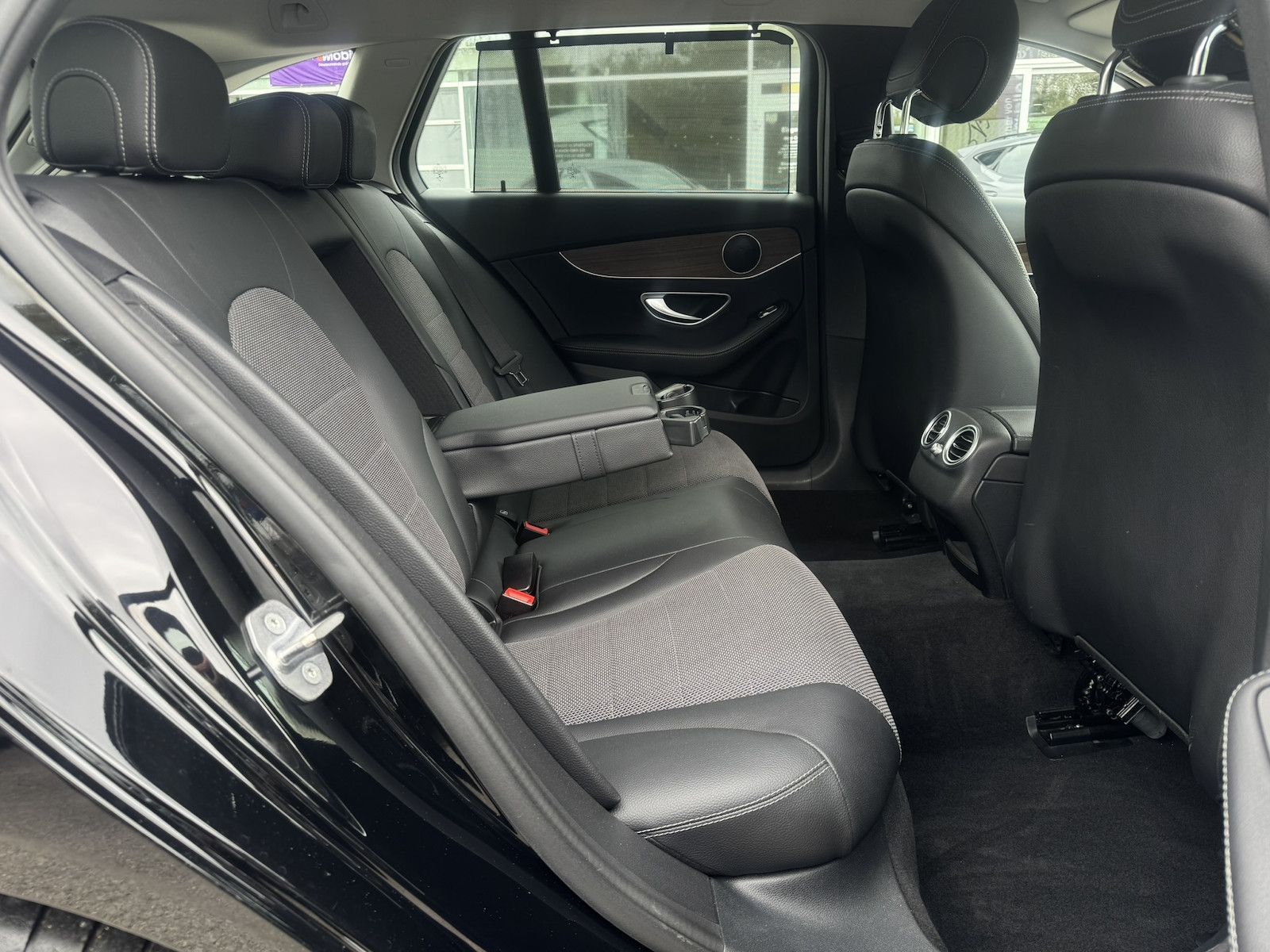 Mercedes-Benz C 220 d 4 MATIC T- MODELL/KAMERA/AHK/NAVI/1.HAND foto 13