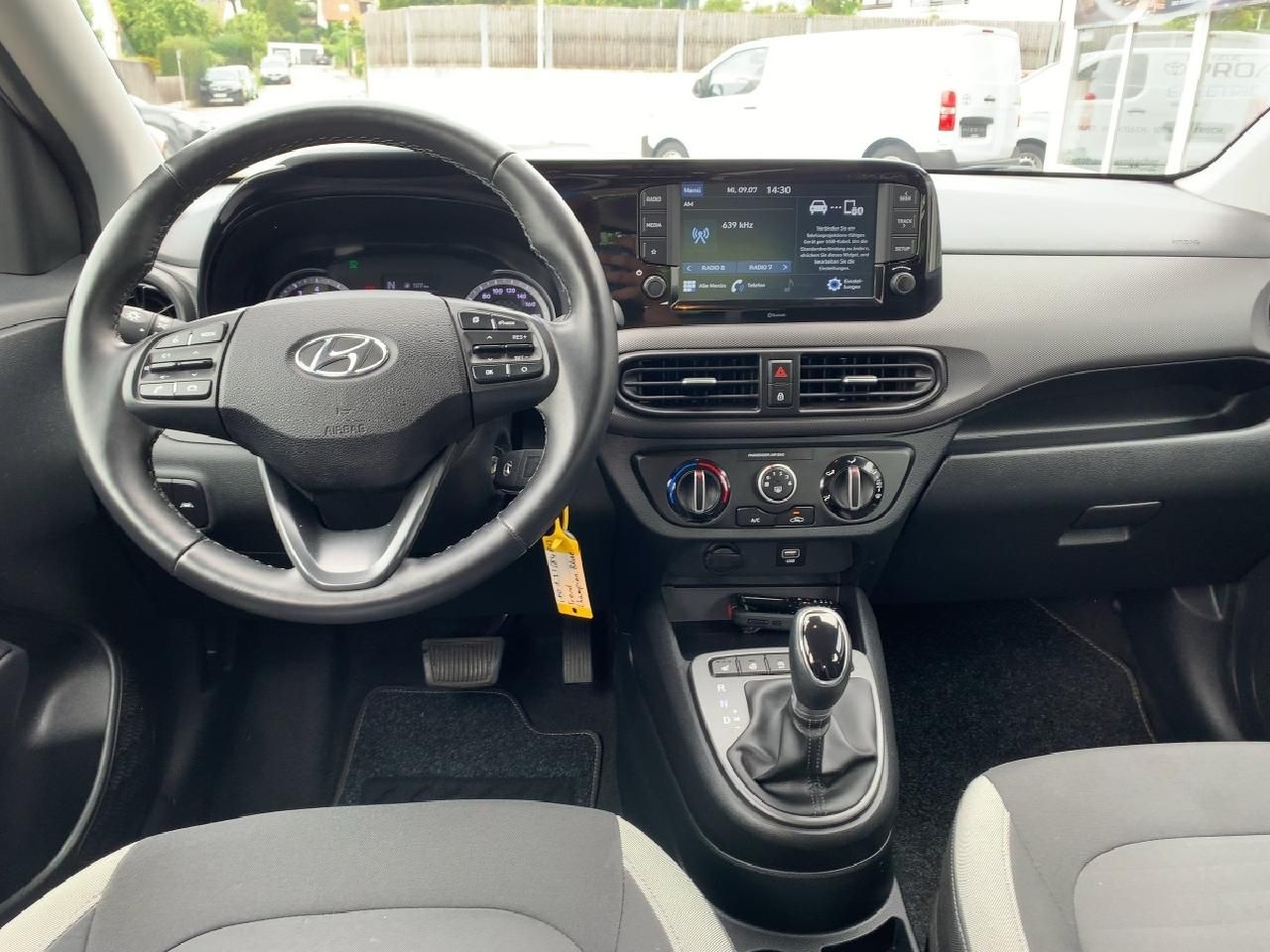 Fahrzeugabbildung Hyundai i10 Trend 1,2 l + Funktions-Paket