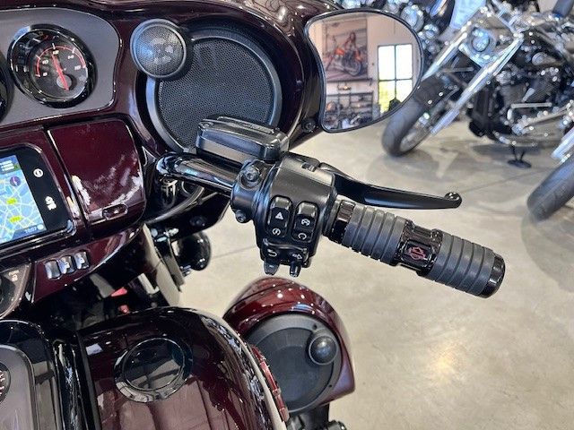 Fahrzeugabbildung Harley-Davidson FLHXSE Street Glide Screamin Eagle 117cui