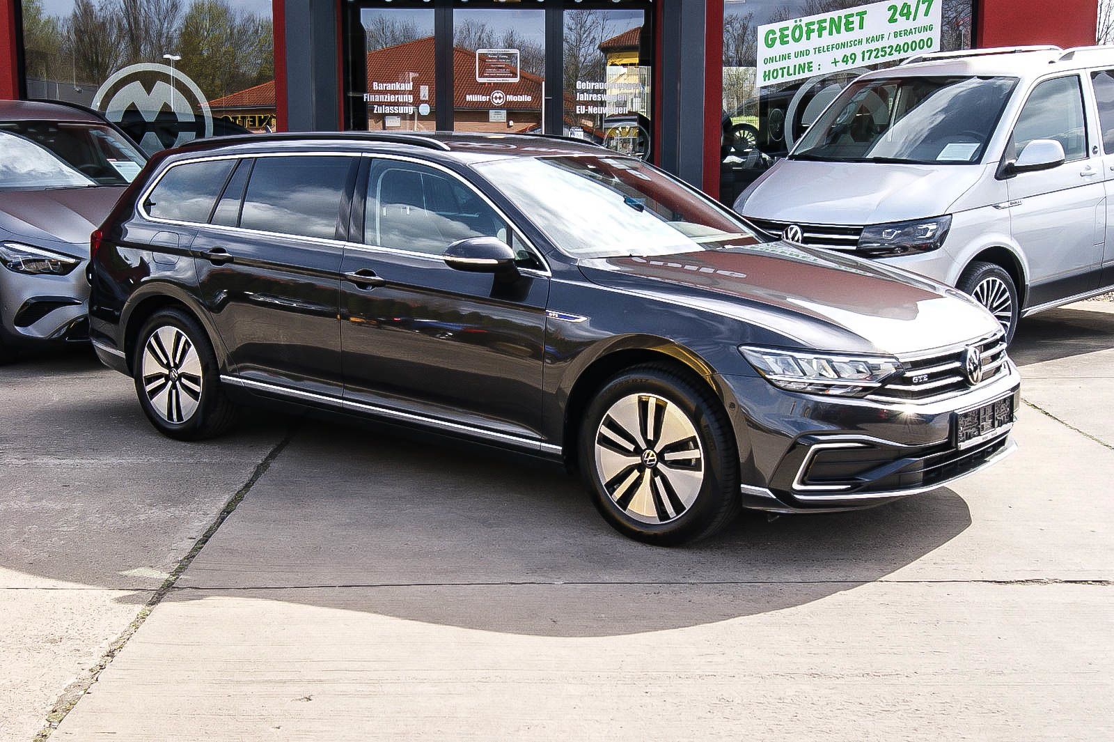 Fahrzeugabbildung Volkswagen Passat Variant GTE MATRIX-LED IQ.DRIVE ACC 1HAND