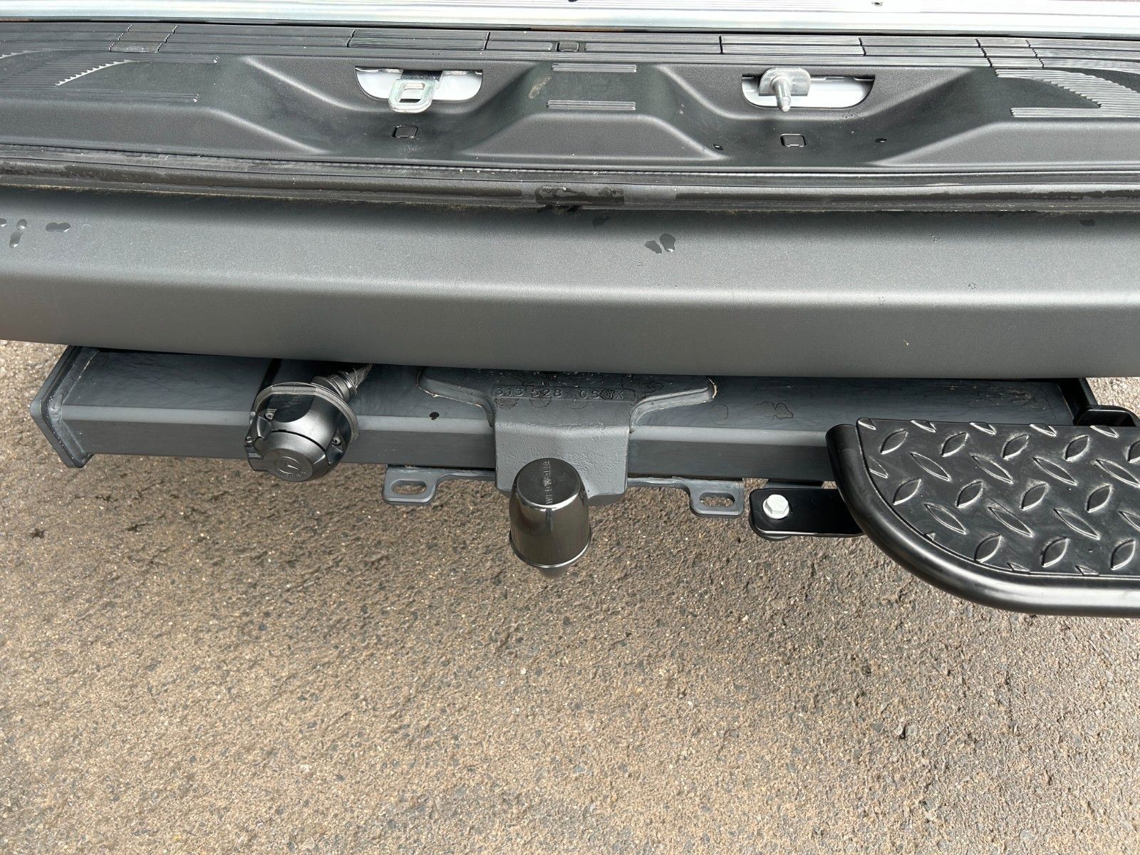 Fahrzeugabbildung Mercedes-Benz Sprinter 317 CDI DoKa/Mixto Stdheiz AHK Kamera
