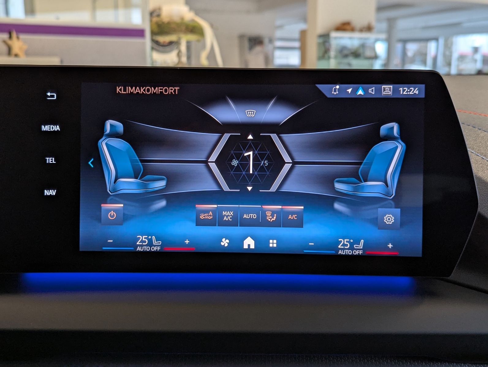 BMW 120 i M-Sport LED-Adaptiv AHK Kamera 18" - Image 29