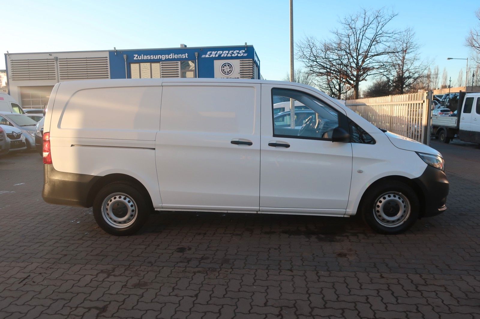 MERCEDES-BENZ Vito