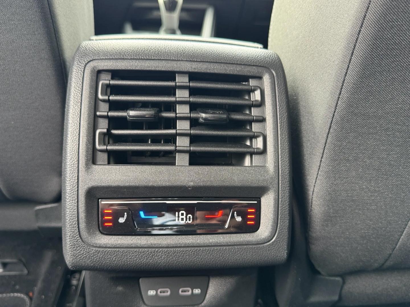 Volkswagen Golf VIII 1.5 TSI "ACTIVE" *STDHZG*LED*NAVI*HUD*, миниатюра 10