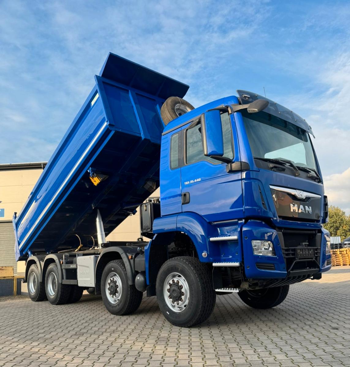 MAN  MAN TGS E6 / 8x6 / 2014 / WYWROTKA / VS MONT