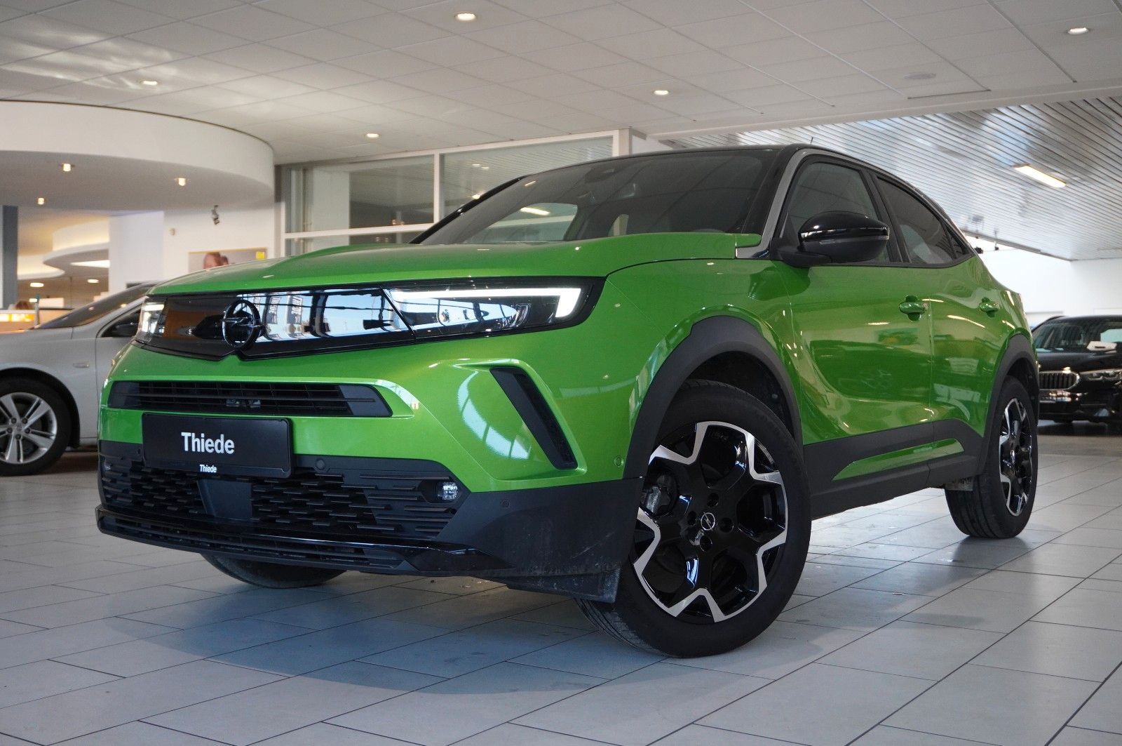 Fahrzeugabbildung Opel Mokka 1.2T ULTIMATE NAVI/LED/KAMERA/SPORT/DAB+