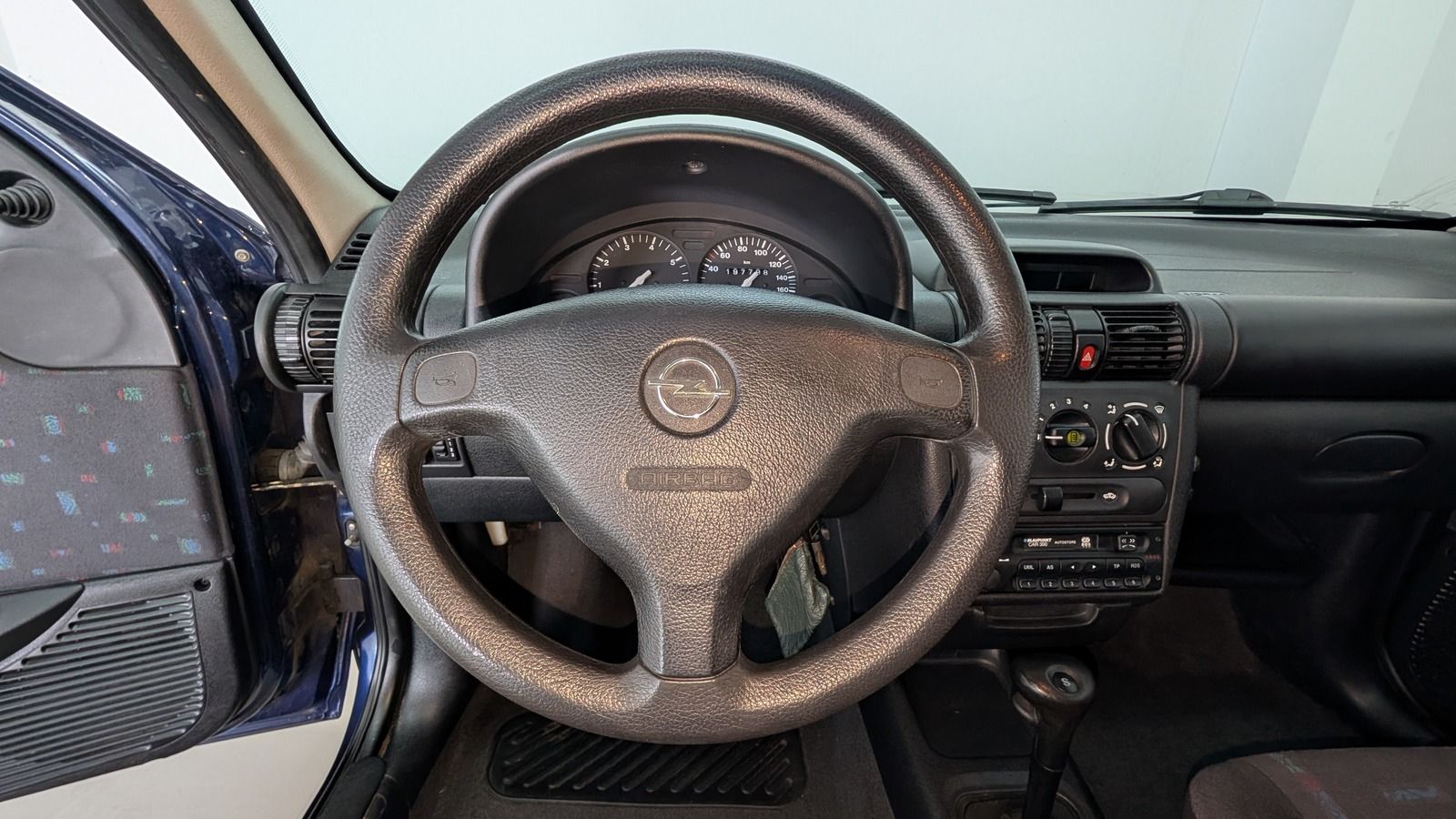Fahrzeugabbildung Opel Corsa 1.2 16V World Cup Cool * Klima * Automatik