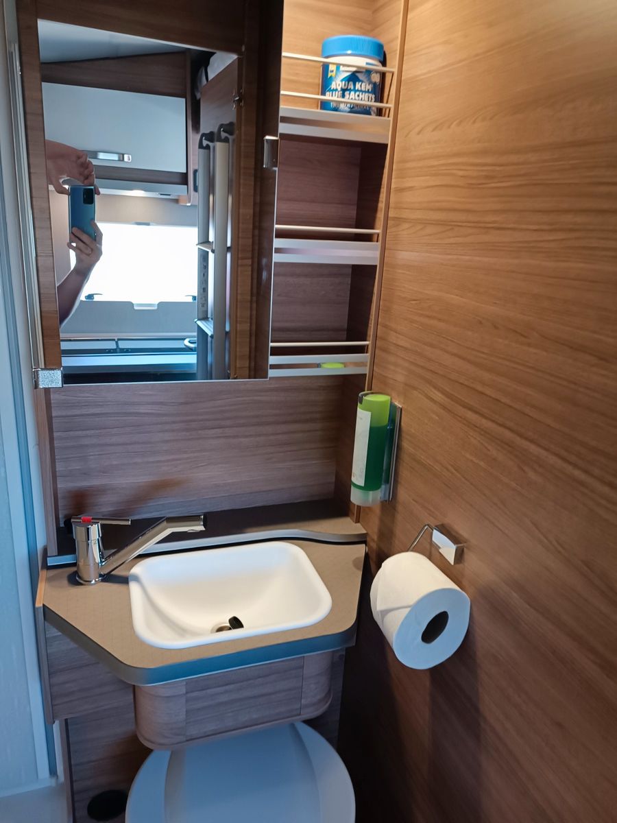 Fahrzeugabbildung Weinsberg CaraSuite 650 MEG Ford *Automatik*Smart-TV