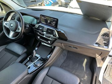 BMW X3 xDrive30e xLine Head-Up HiFi DAB LED WLAN