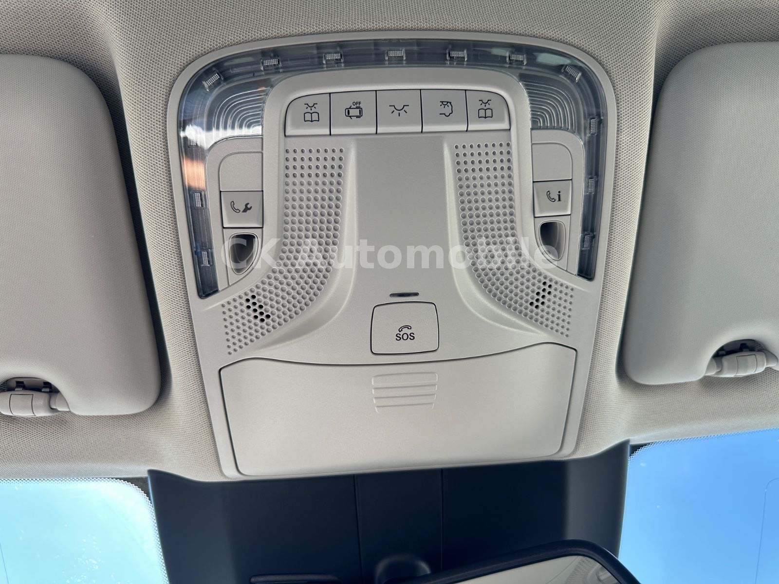 Fahrzeugabbildung Mercedes-Benz V250d AVANTGARDE EDITION 4MATIC lang/7 Sitze