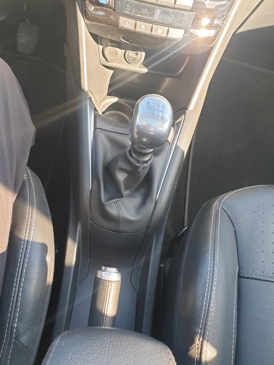 Peugeot 208 1.6 Allure BlueHDi 120 STOP & START Allure